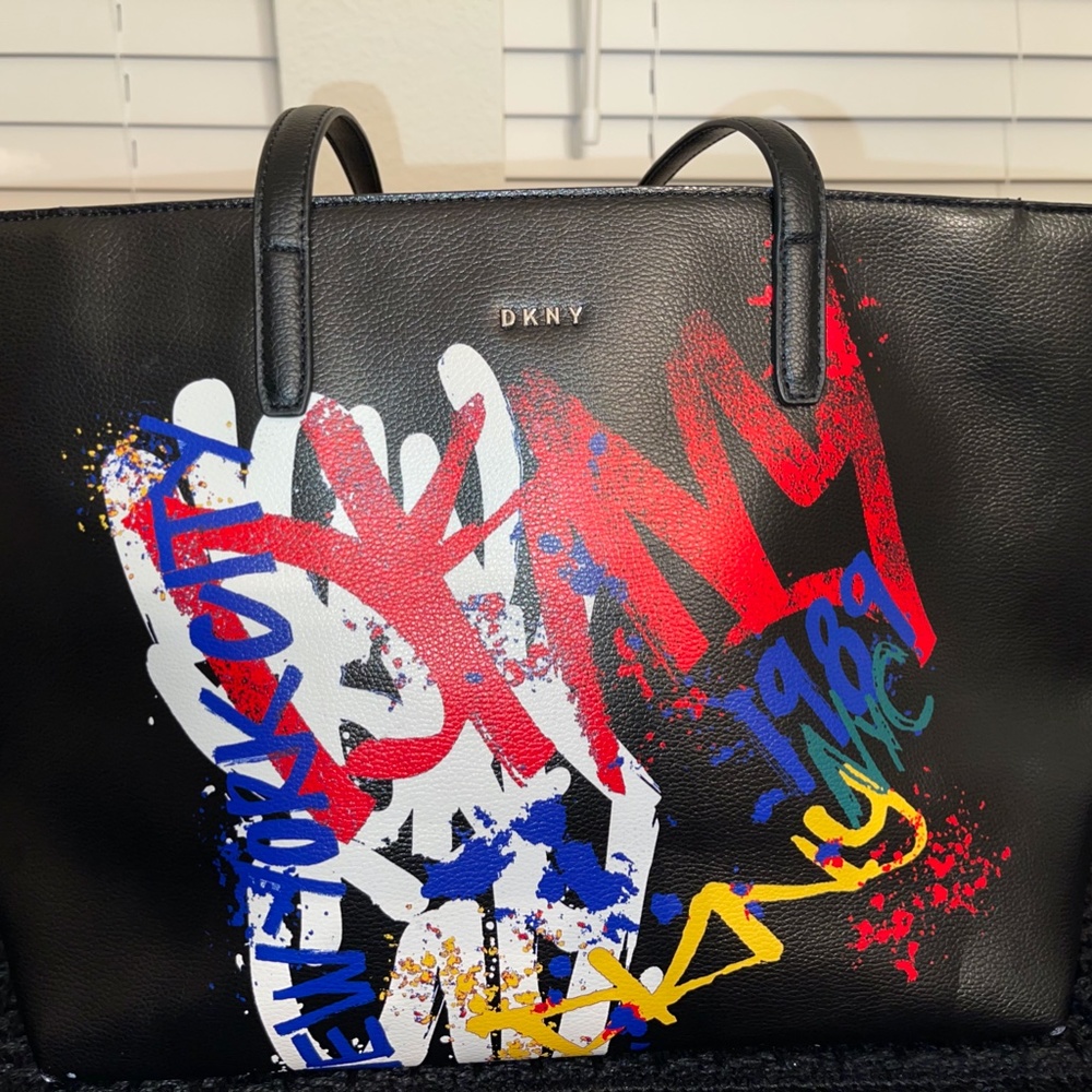 DKNY Black Faux Leather Graffiti Print Bryant Park Shoulder Tote / Purse